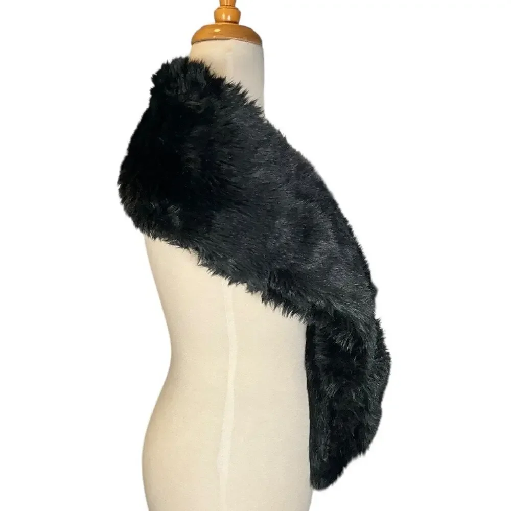 Winter Glam INC Black Faux Fur Stole Shawl Wrap w/ Pockets One Size Quiet Luxury
